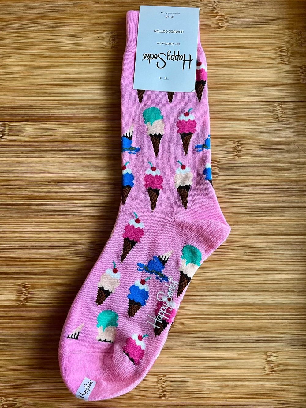 1 Pair Of Happy Socks Pink Ice Cream Unisex crew socks